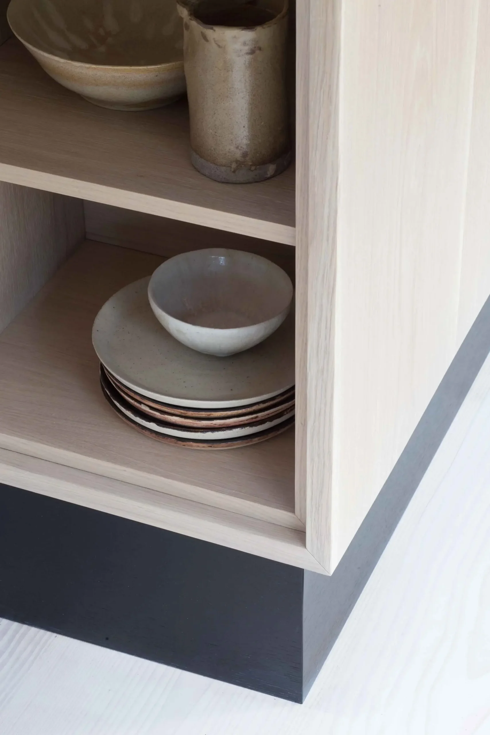 The Earthy Playlist: The Artistry of Brandt Ceramics 19 brandt ceramics tenon wood kitchen styling scaled