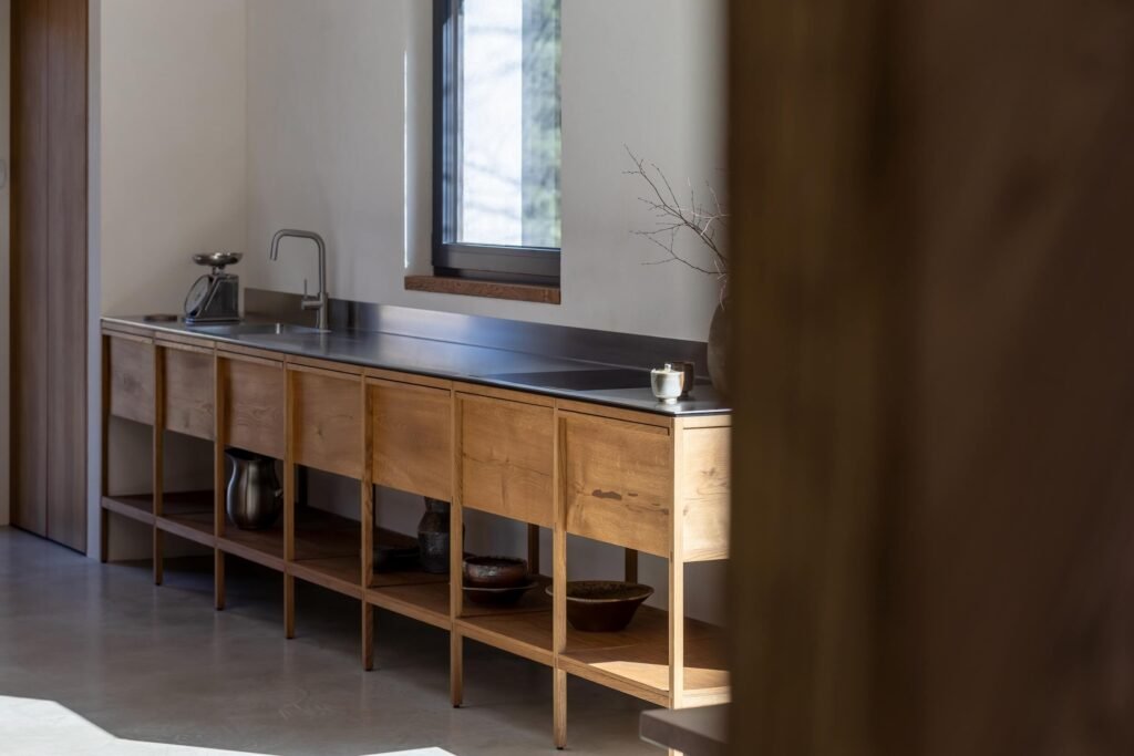 25x25 Workshop Kitchen - Japandi style by Kongacph