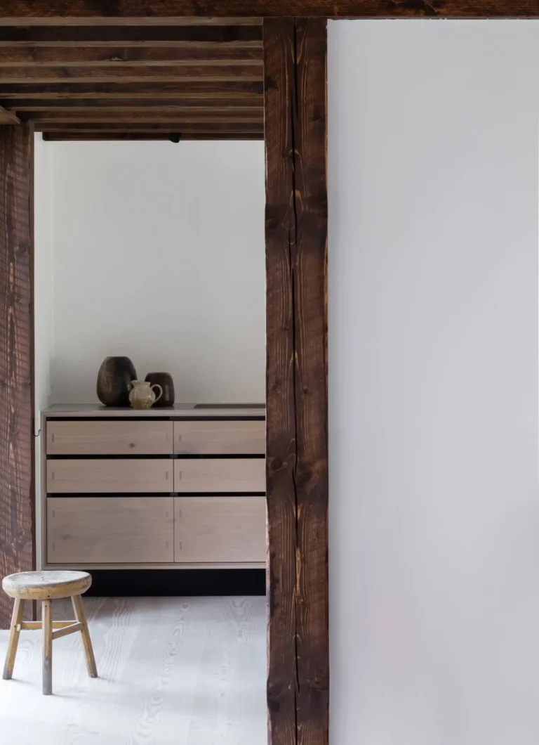 Kongacph oak wood kitchen in tenon style, featuring minimalist design, natural finishes, and clean lines for a bright, functional space.