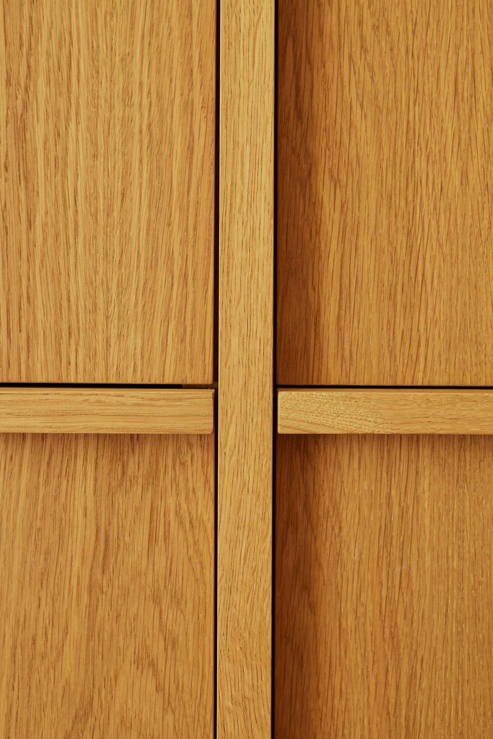 A Calm L-Shaped Oak Kitchen in Anne Boysen’s Home 23 oak kitchen cabinetry kongacph